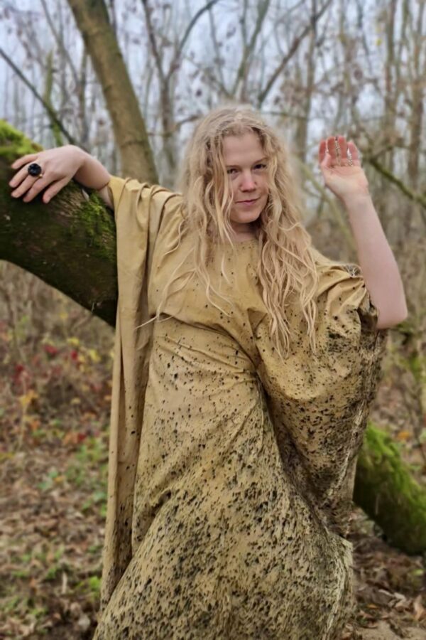 Wild Robe from the Colourful Wind "Gold Dust" collection"